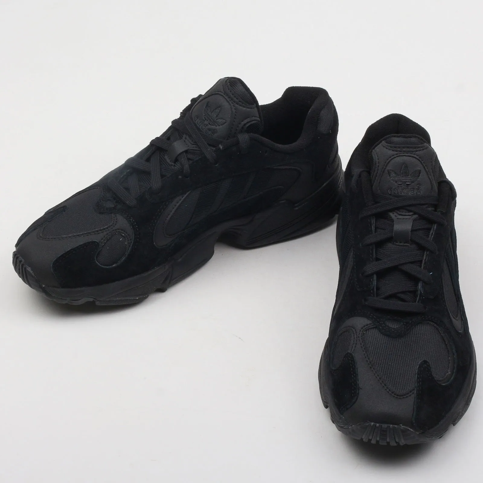ADIDAS ORIGINALS YUNG1