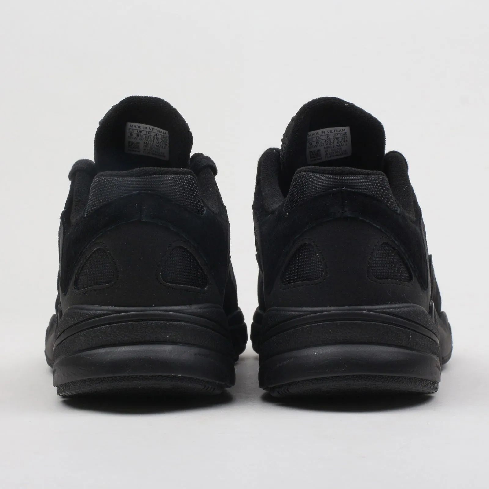 ADIDAS ORIGINALS YUNG1