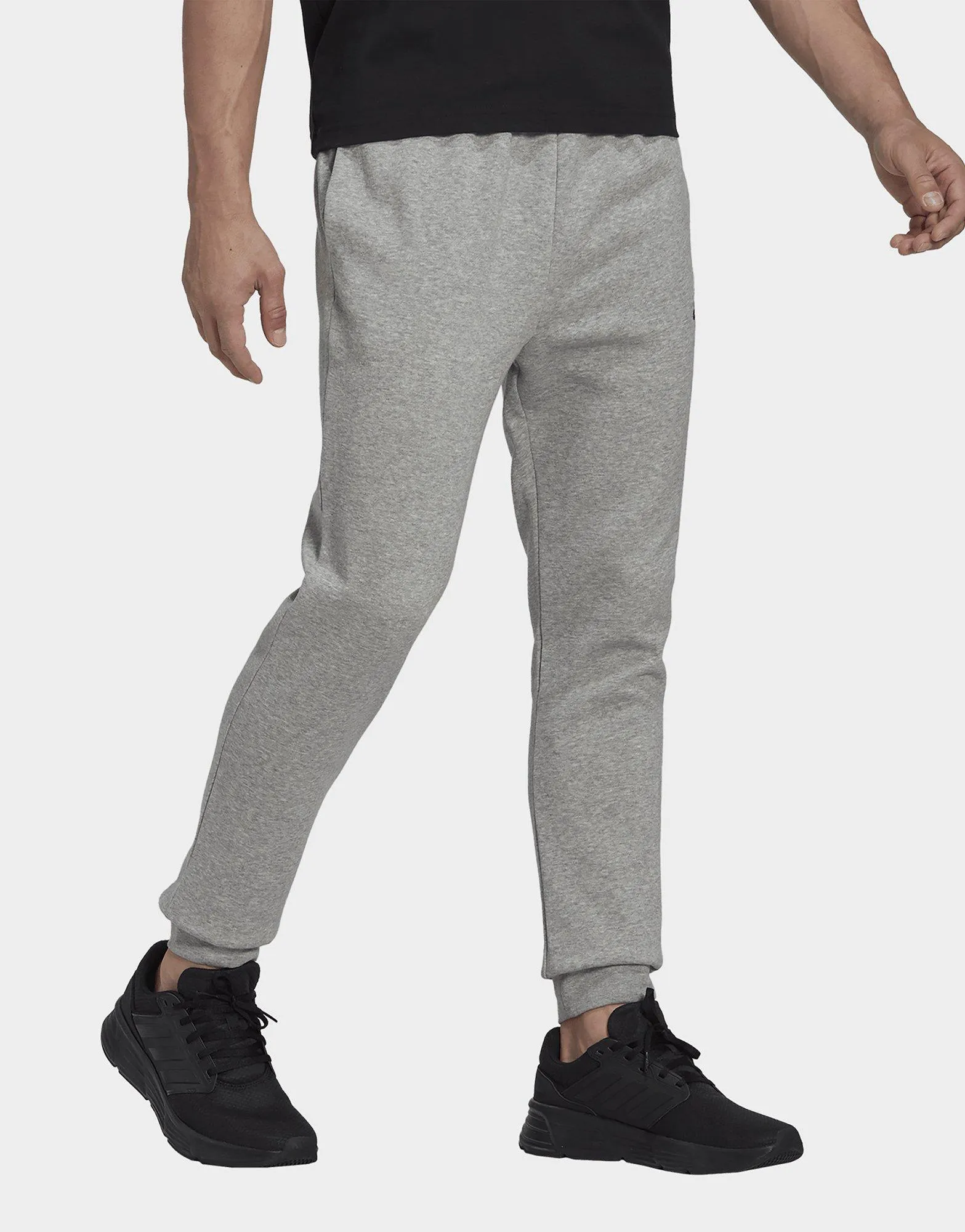 adidas Pantalón Essentials Regular Tapered Fleece