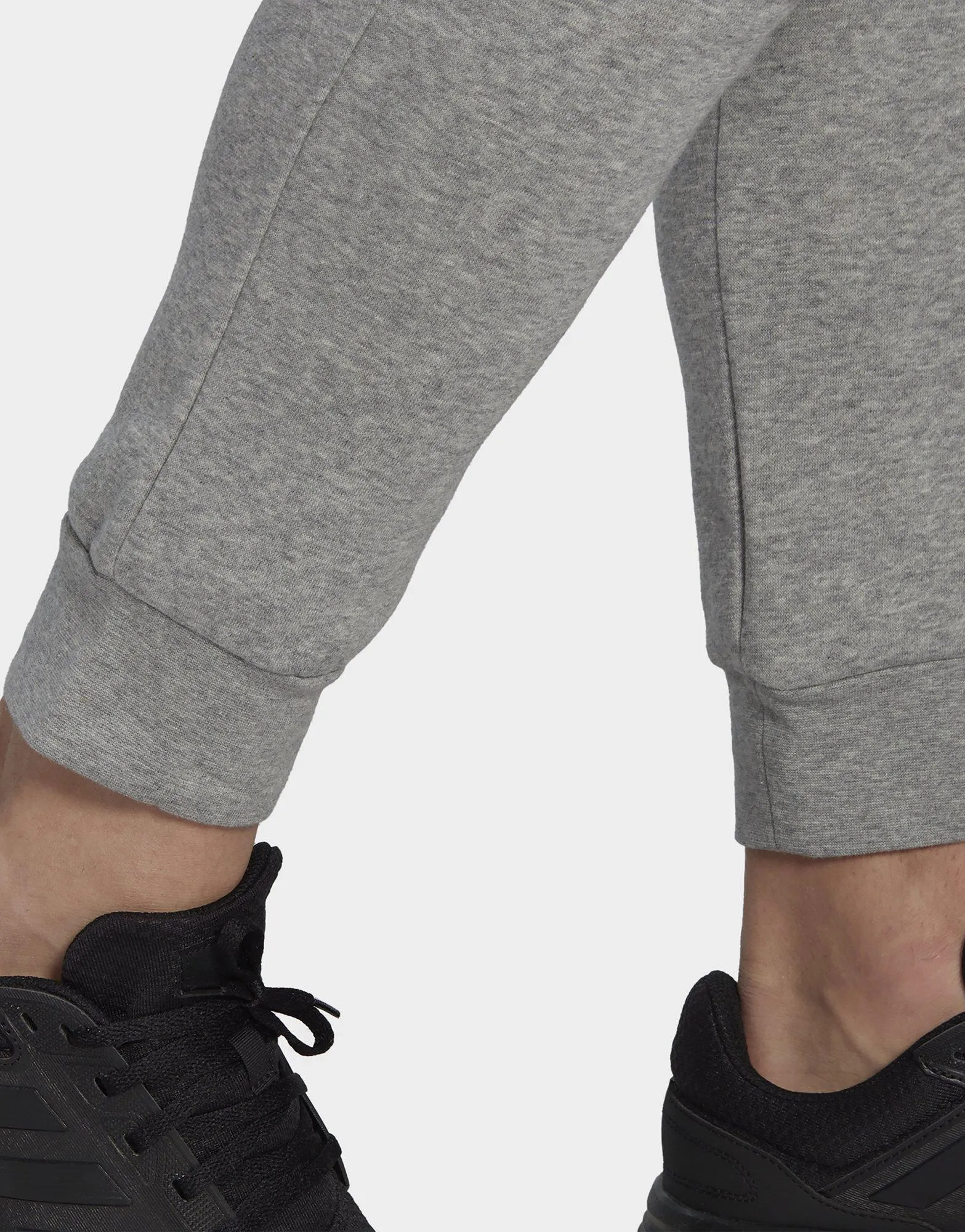 adidas Pantalón Essentials Regular Tapered Fleece