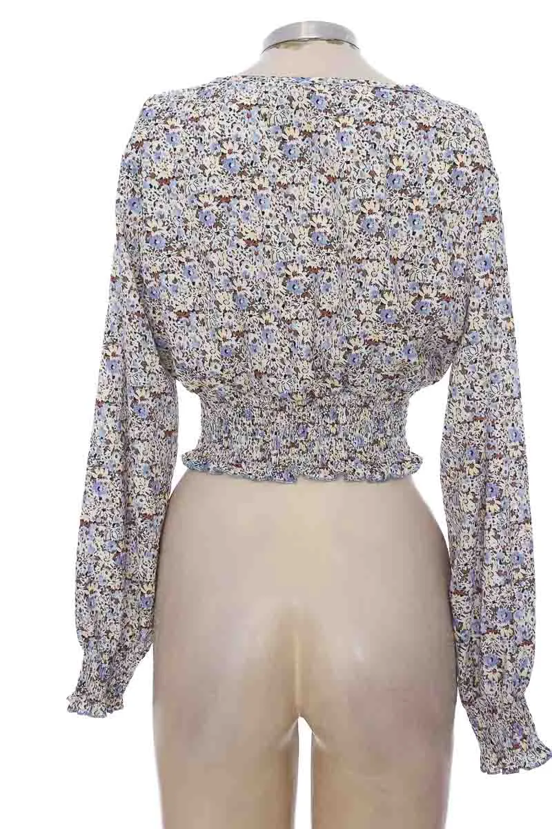 BLUSA COLOR AZUL  HERMANAS