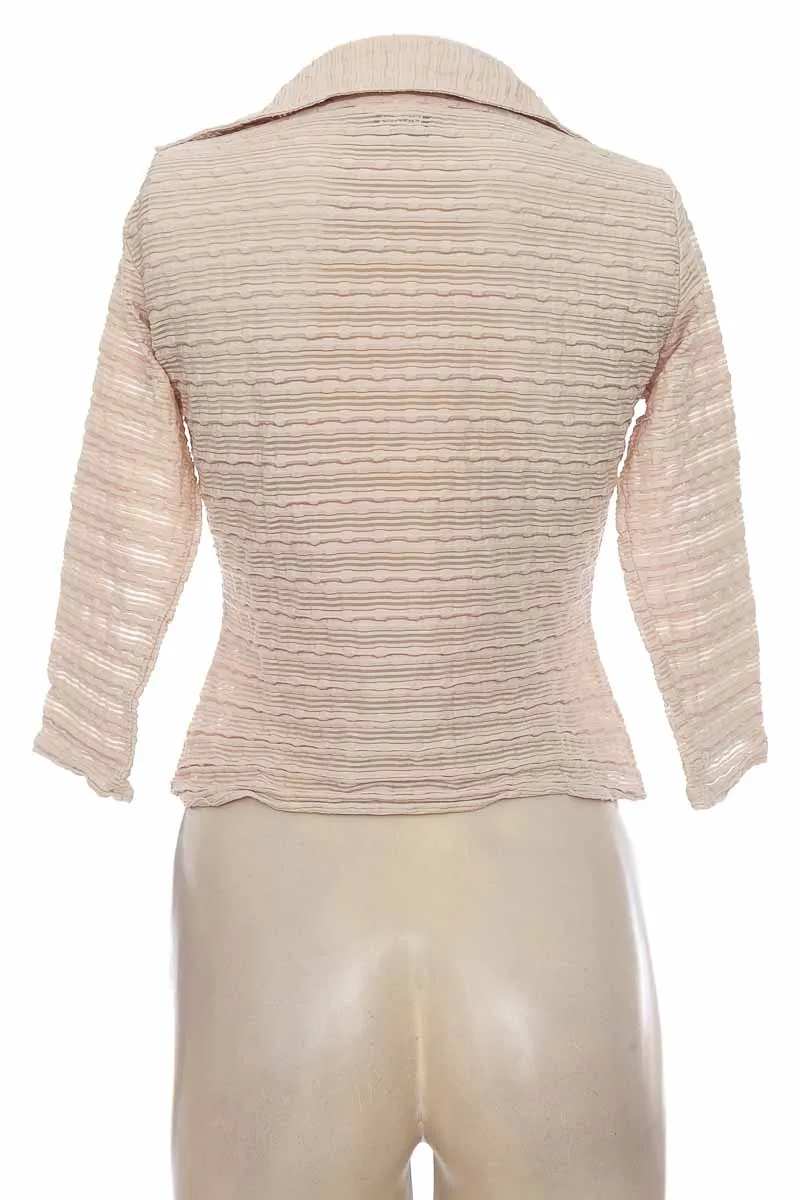 BLUSA COLOR BEIGE  CLOSEANDO