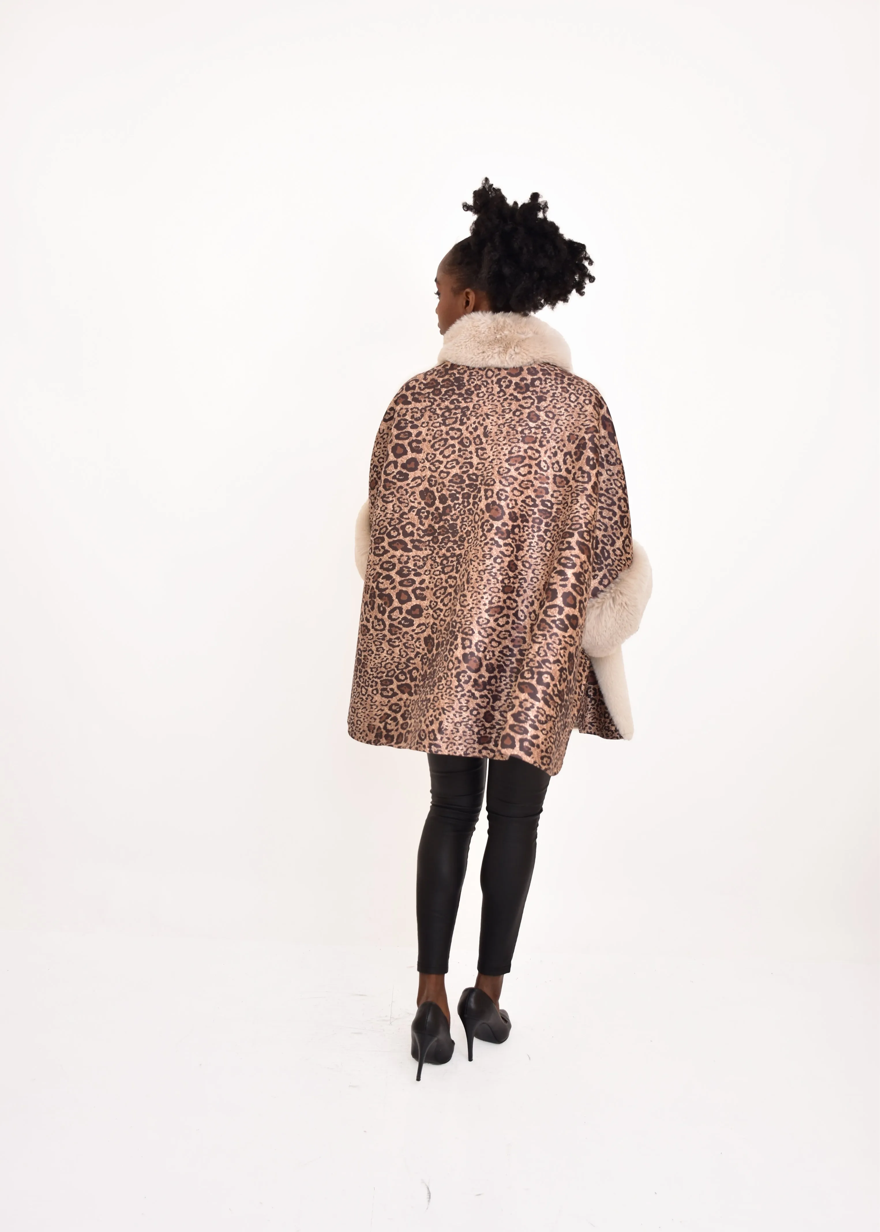 CAPA PELO ANIMAL PRINT
