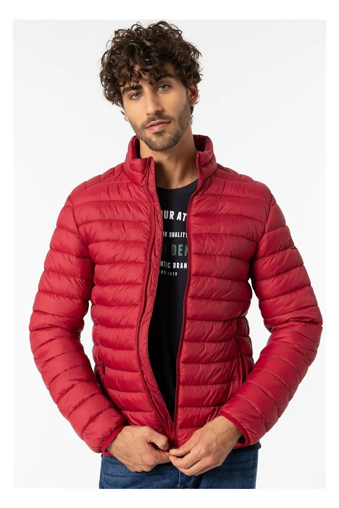 Cazadora acolchada Koro rojo