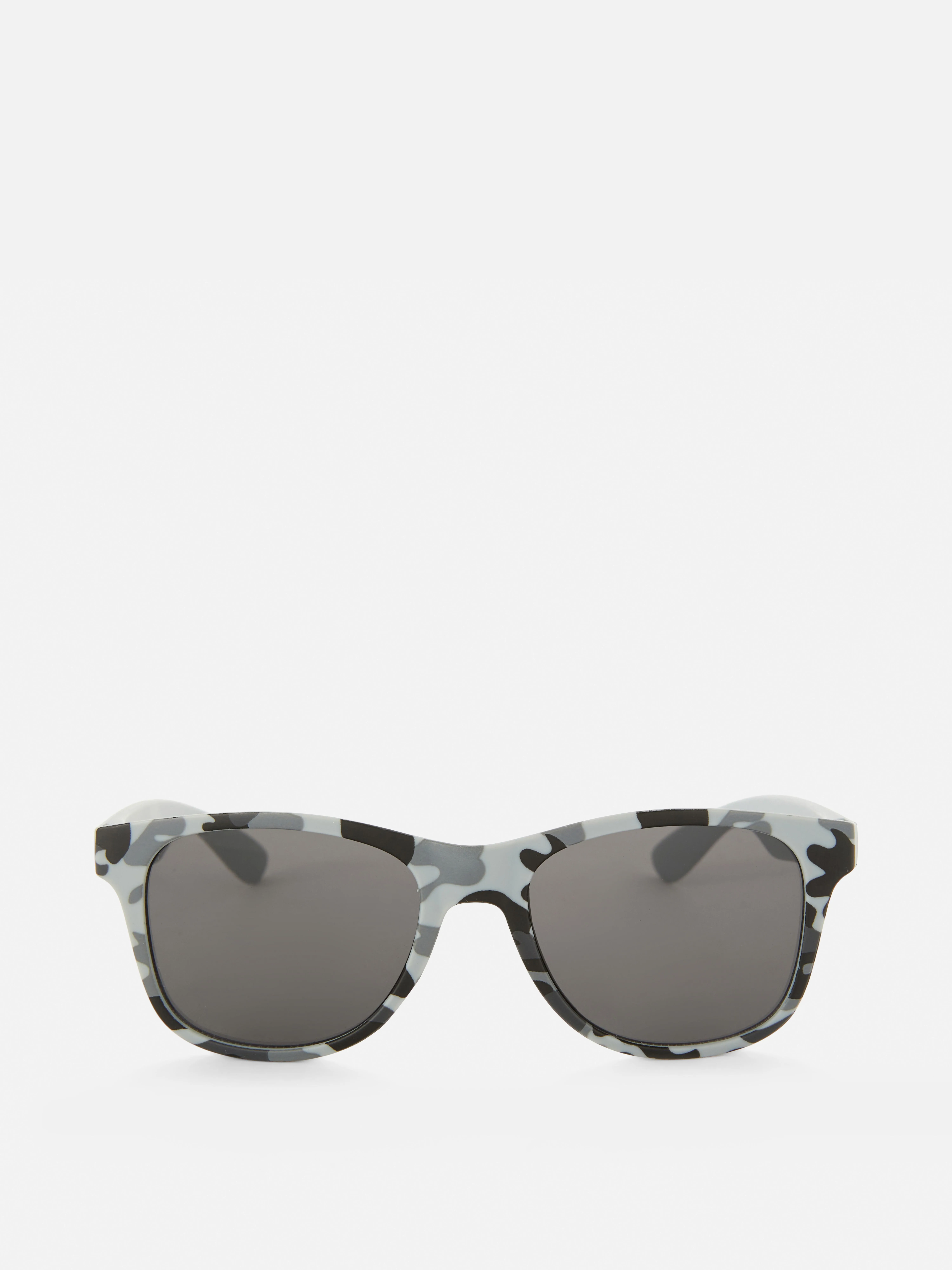 Gafas de sol con montura cuadrada
