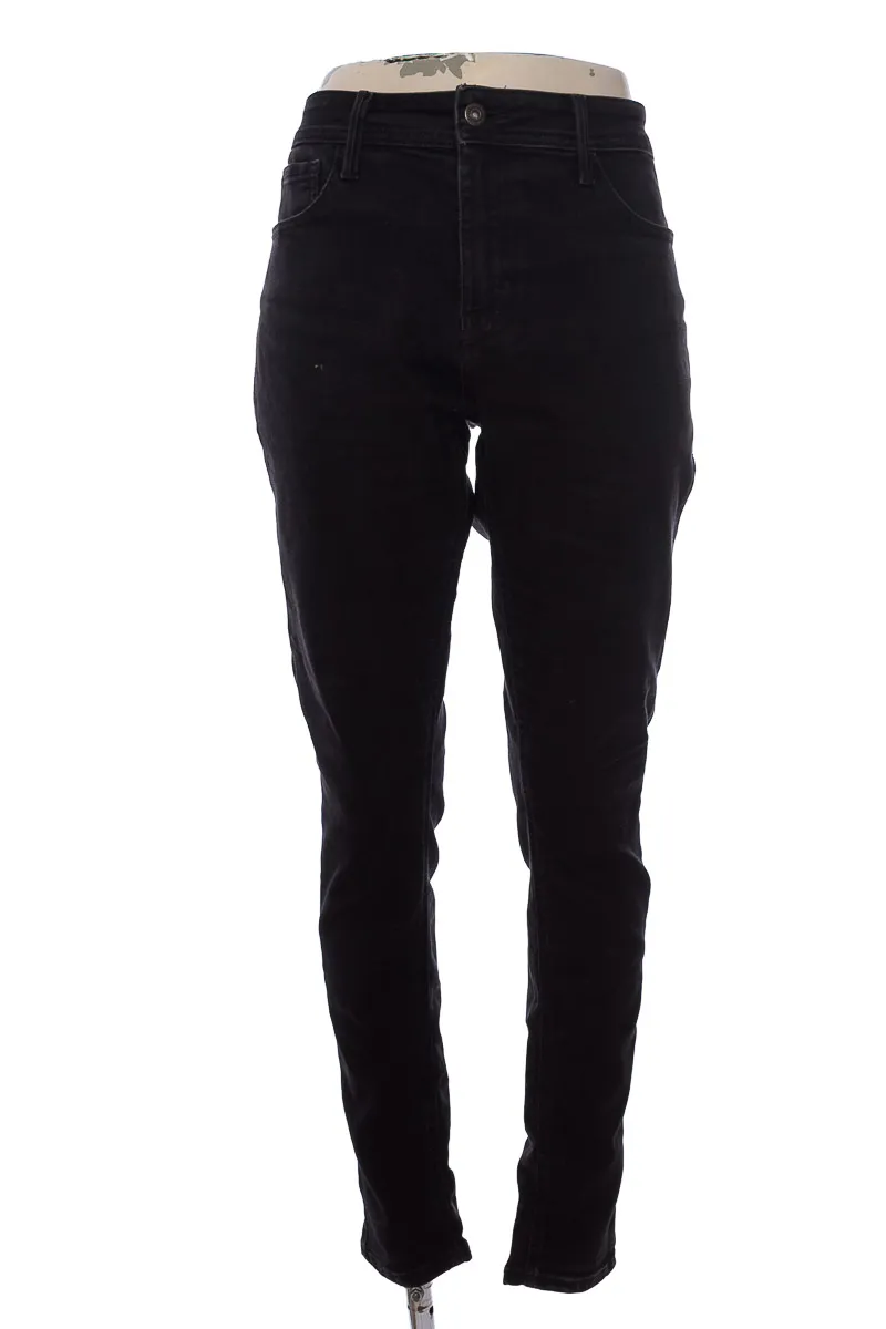 JEAN COLOR NEGRO  KOAJ