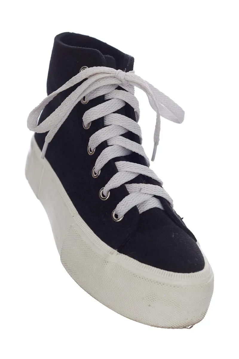 ZAPATOS COLOR NEGRO  SYBILLA